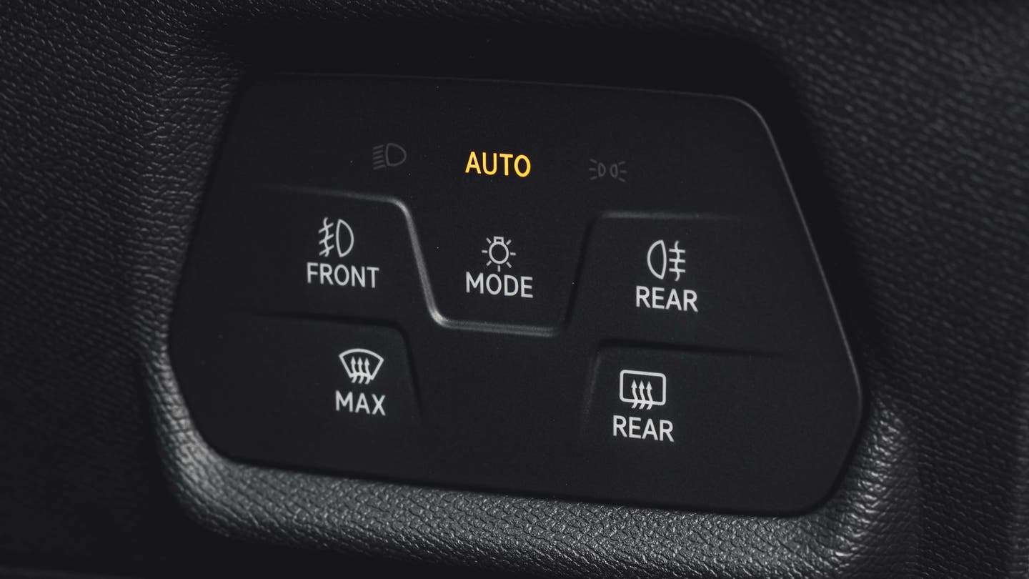 SEAT Leon light controls