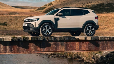 Dacia Duster parked on remote bridge