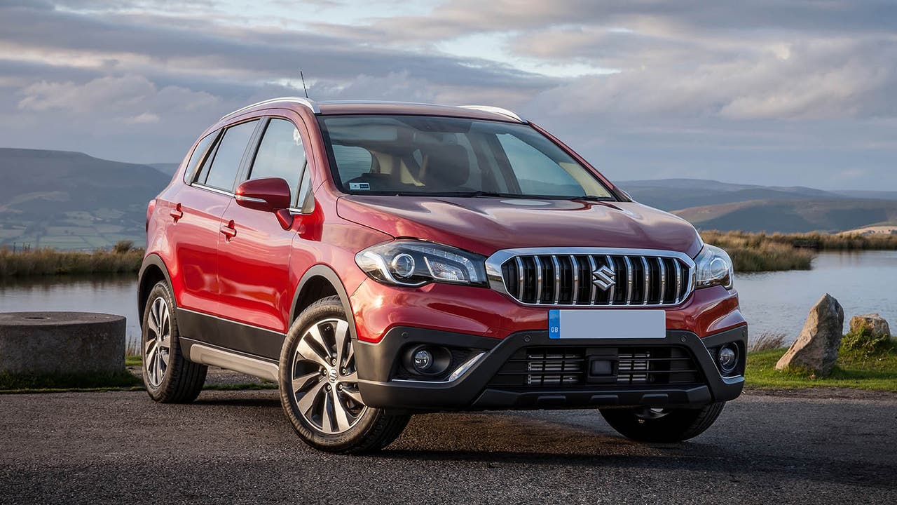 Suzuki SX4 S-Cross in red, static shot