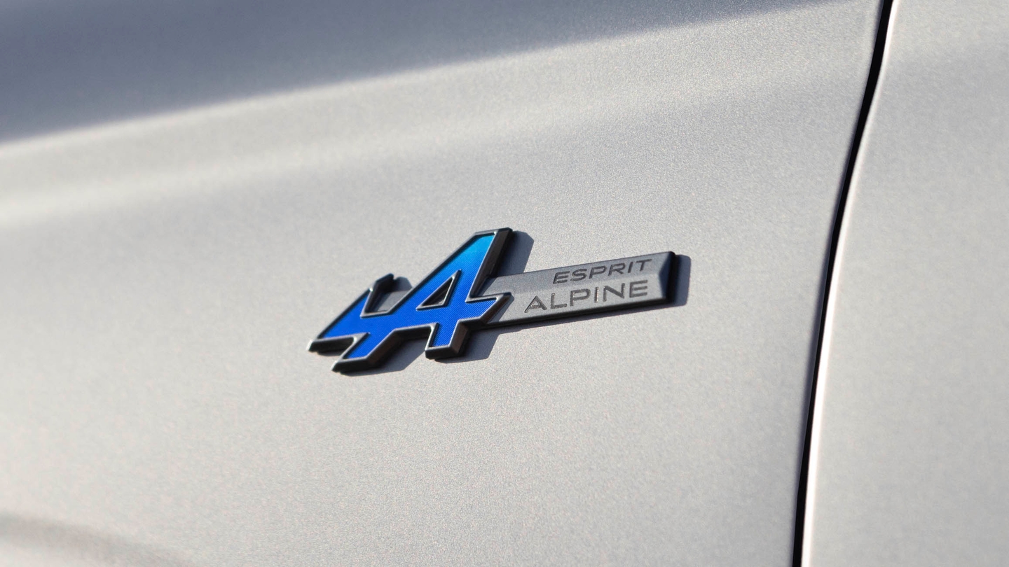 Renault Austral Esprit Alpine badge