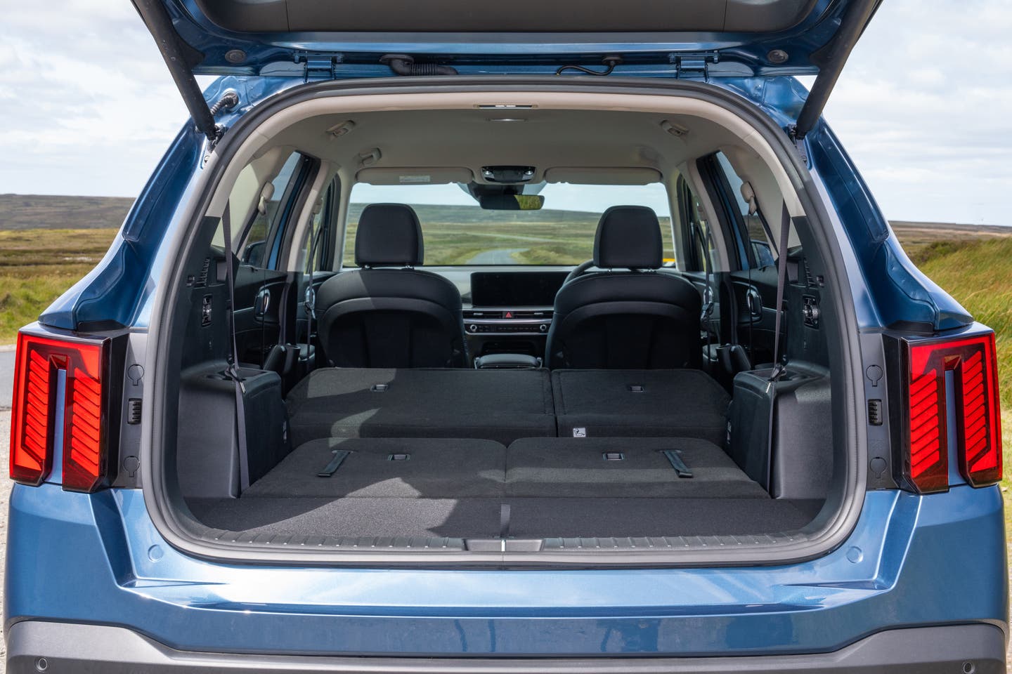 2024 Kia Sorento boot space all seats down