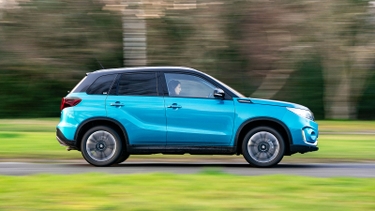 Suzuki Vitara review side