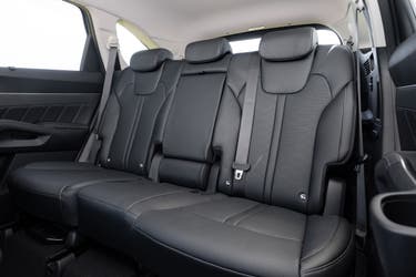 2024 Kia Sorento middle row seats