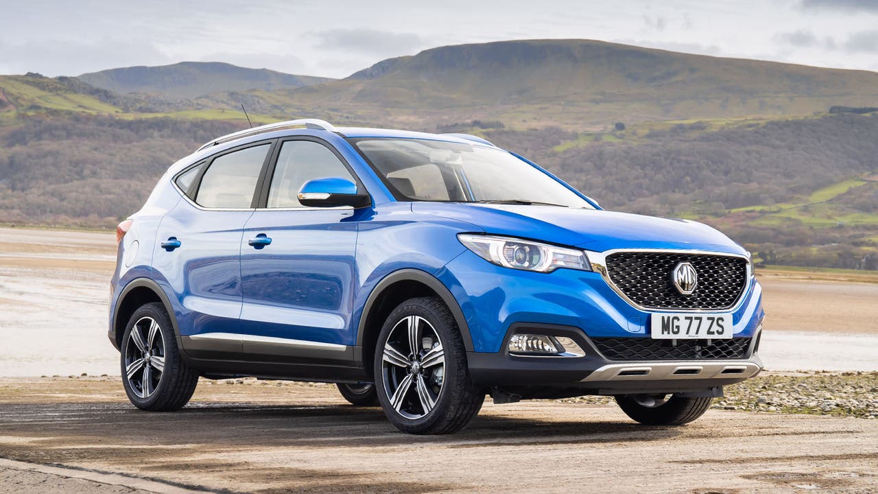 MG ZS in blue, static shot