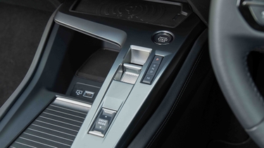 Peugeot 308 centre console