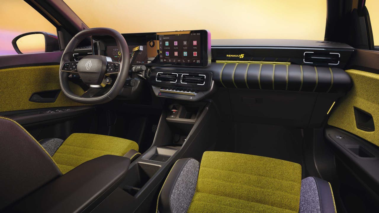 2025 Renault 5 EV interior