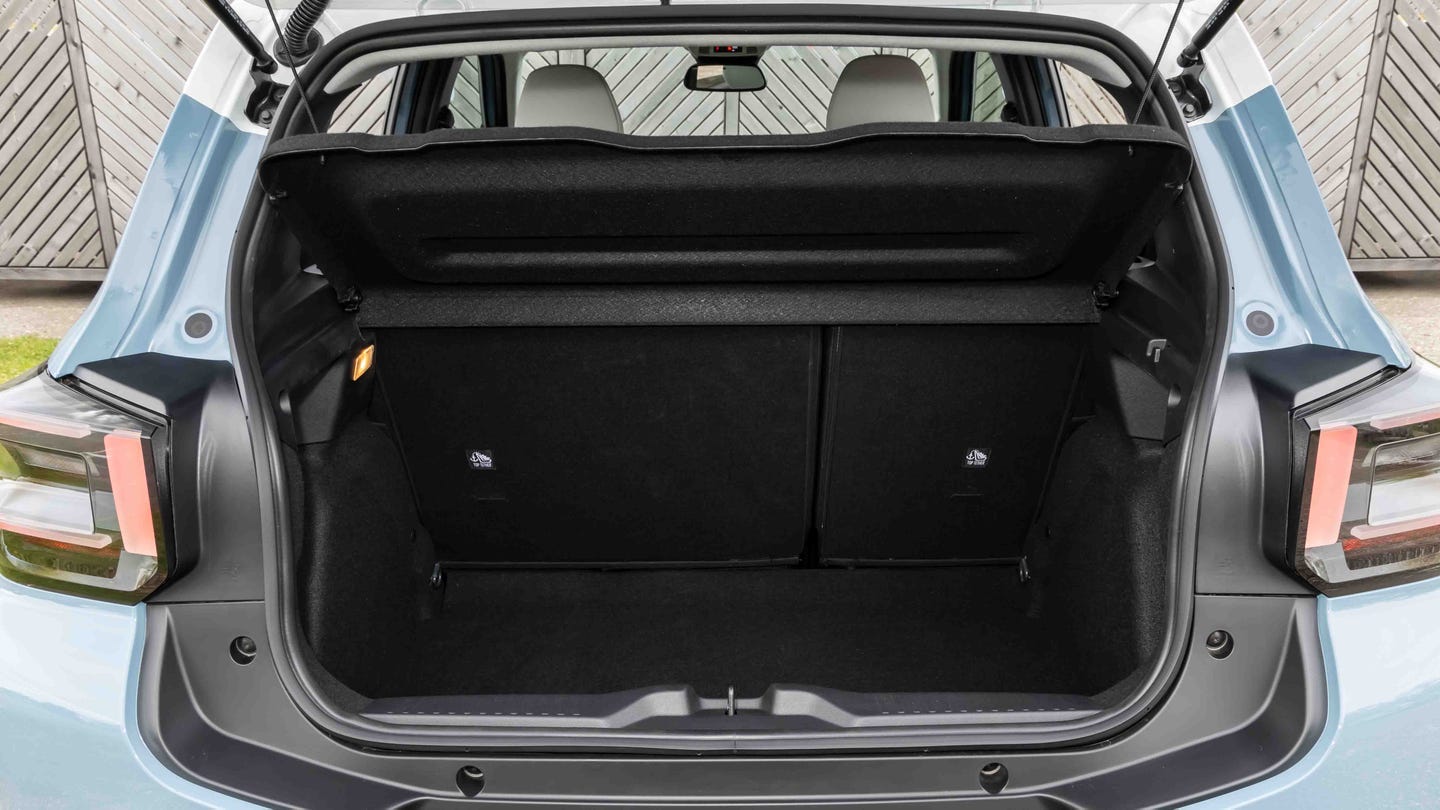 New Citroen C3 boot