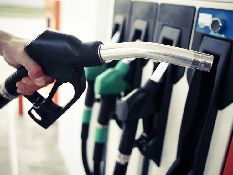 8 simple ways to improve your fuel economy