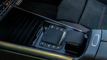 Mercedes GLA review centre console