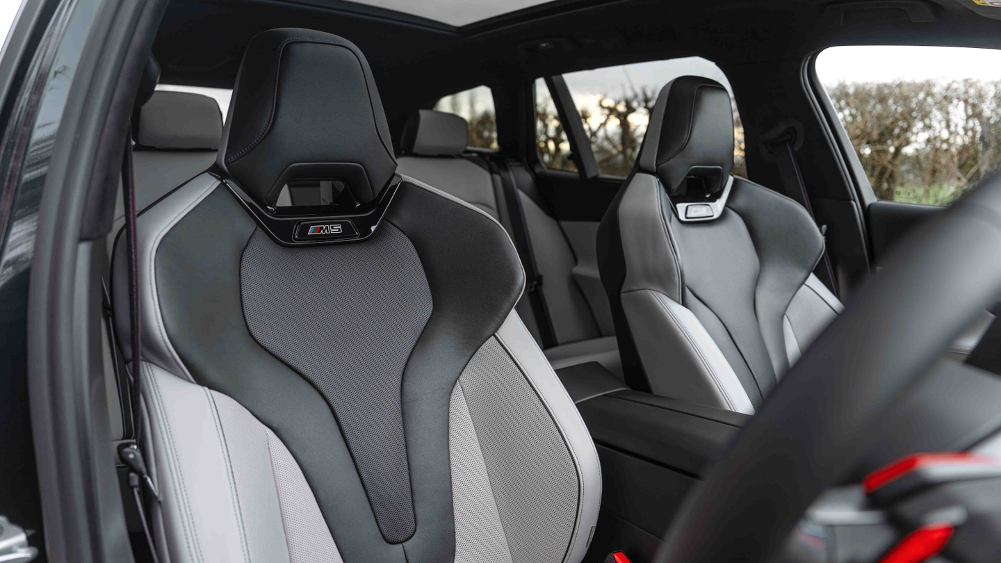 BMW M5 seats
