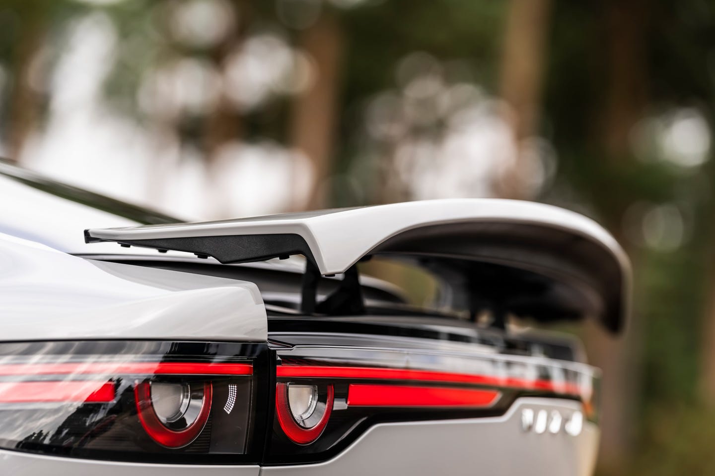 Mazda 6e rear spoiler