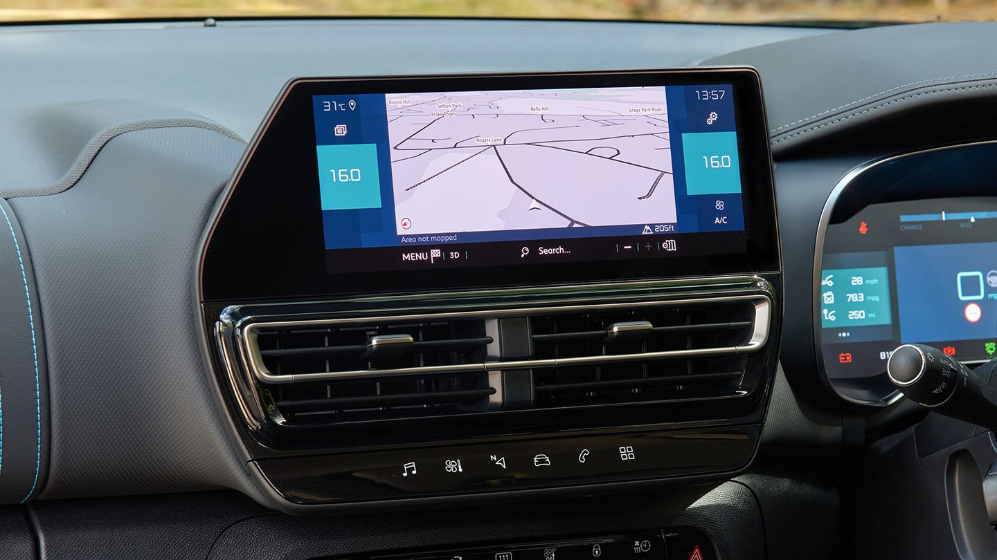 Citroen C5 Aircross review infotainment system