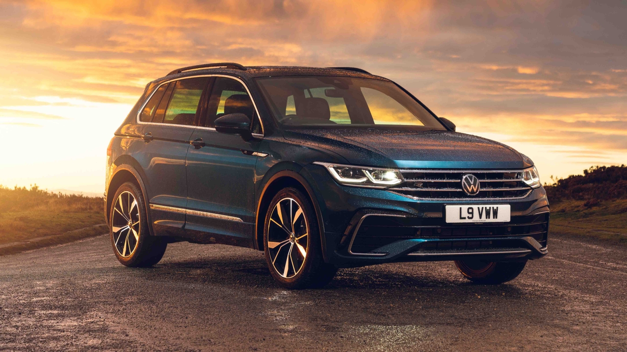 Volkswagen Tiguan in blue