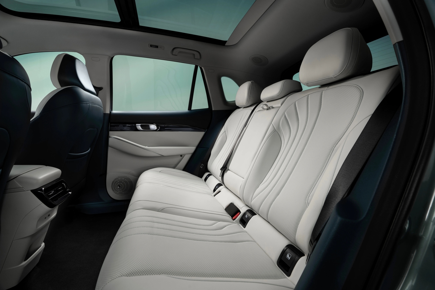 Geely EX5 interior rear seats