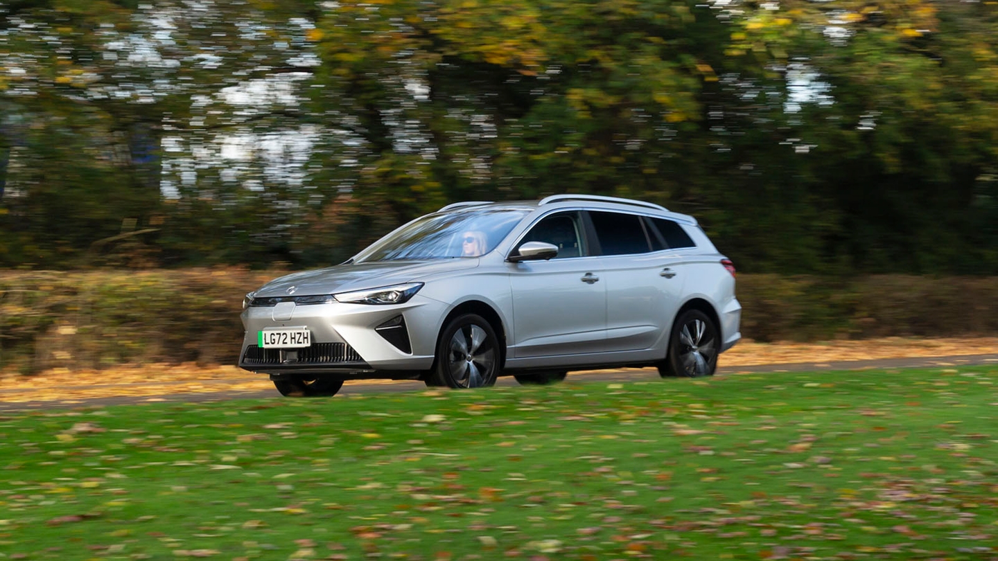 MG5 EV review – front three quarter