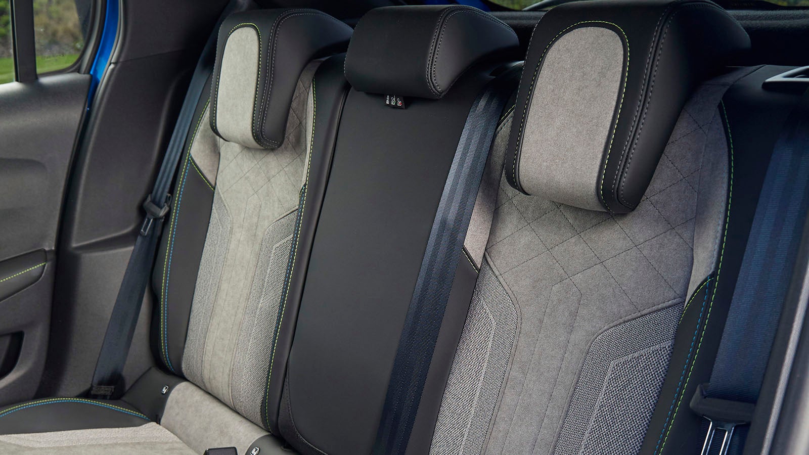 Peugeot 208 review rear seats