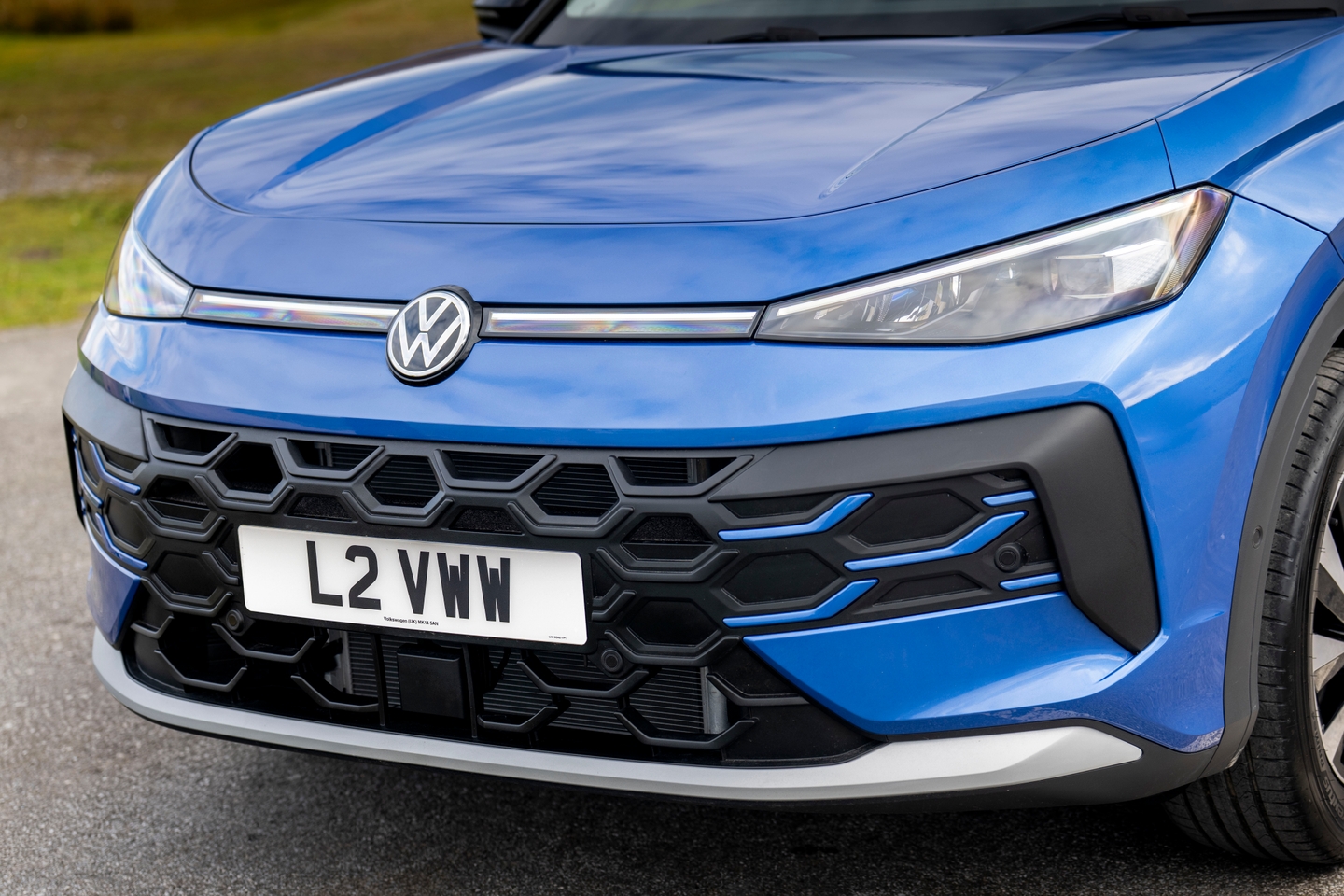 2026 VW T Roc front light bar