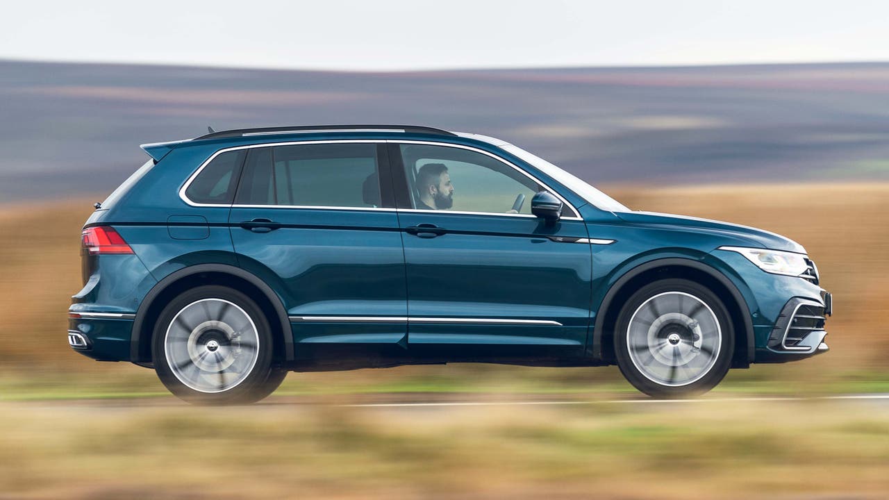 Volkswagen Tiguan driving side view