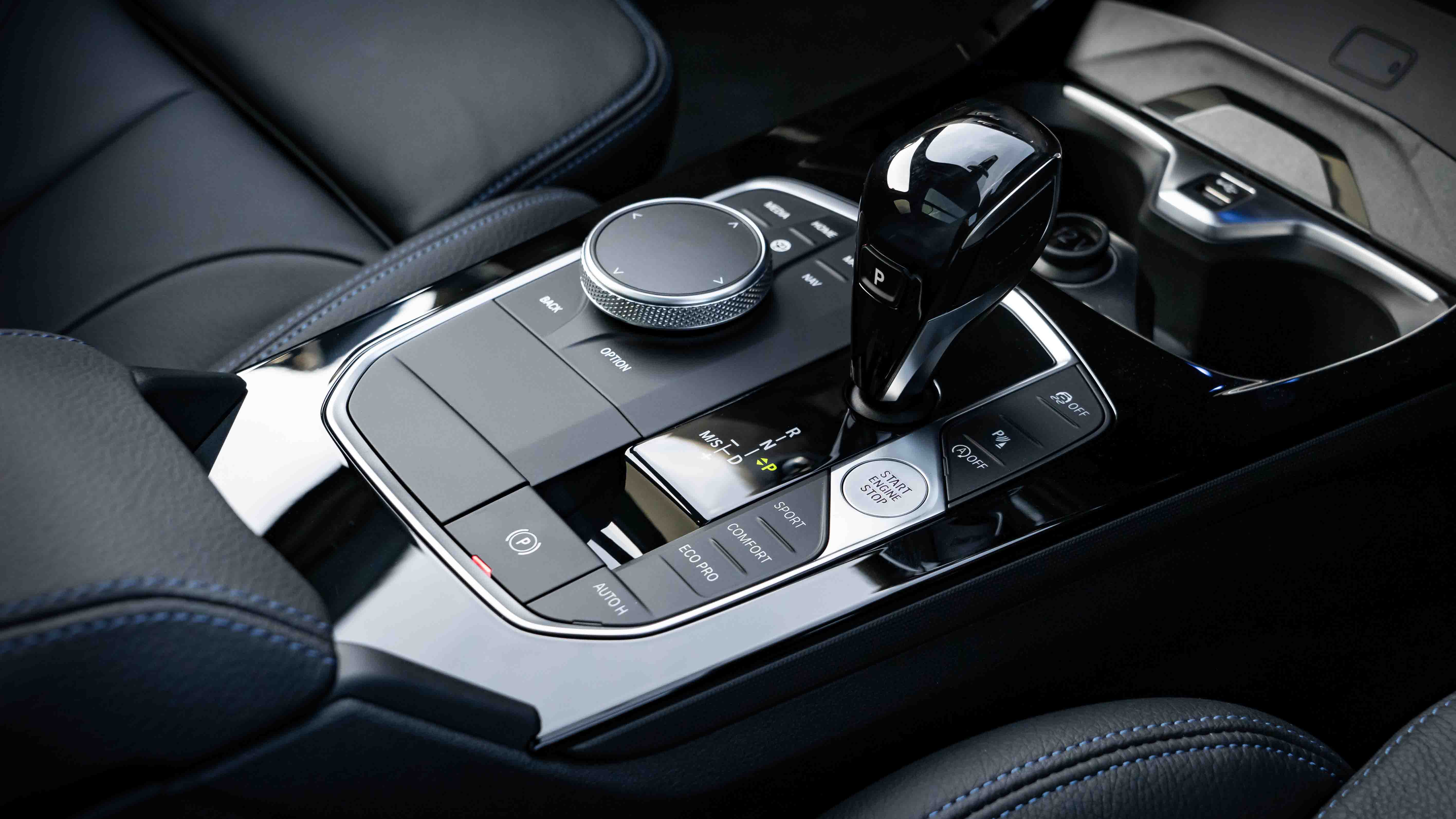BMW 1 Series gear lever
