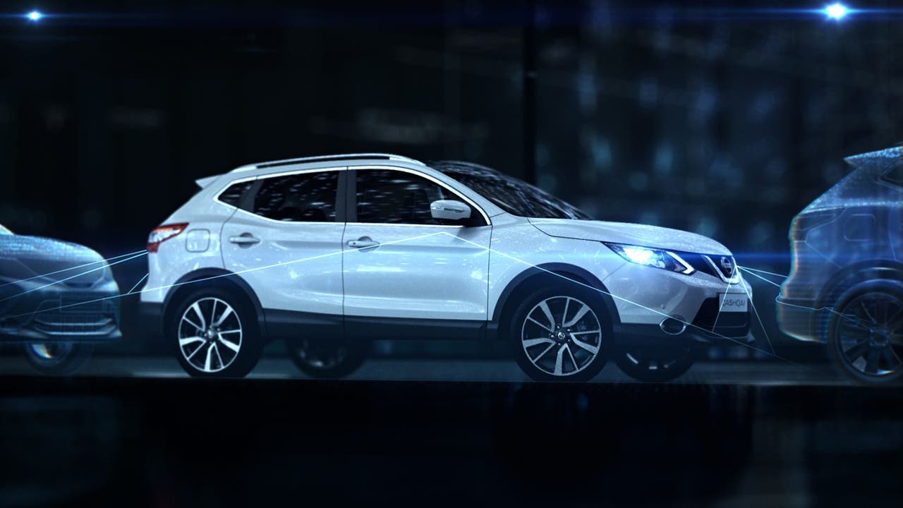 Nissan Qashqai using park assist