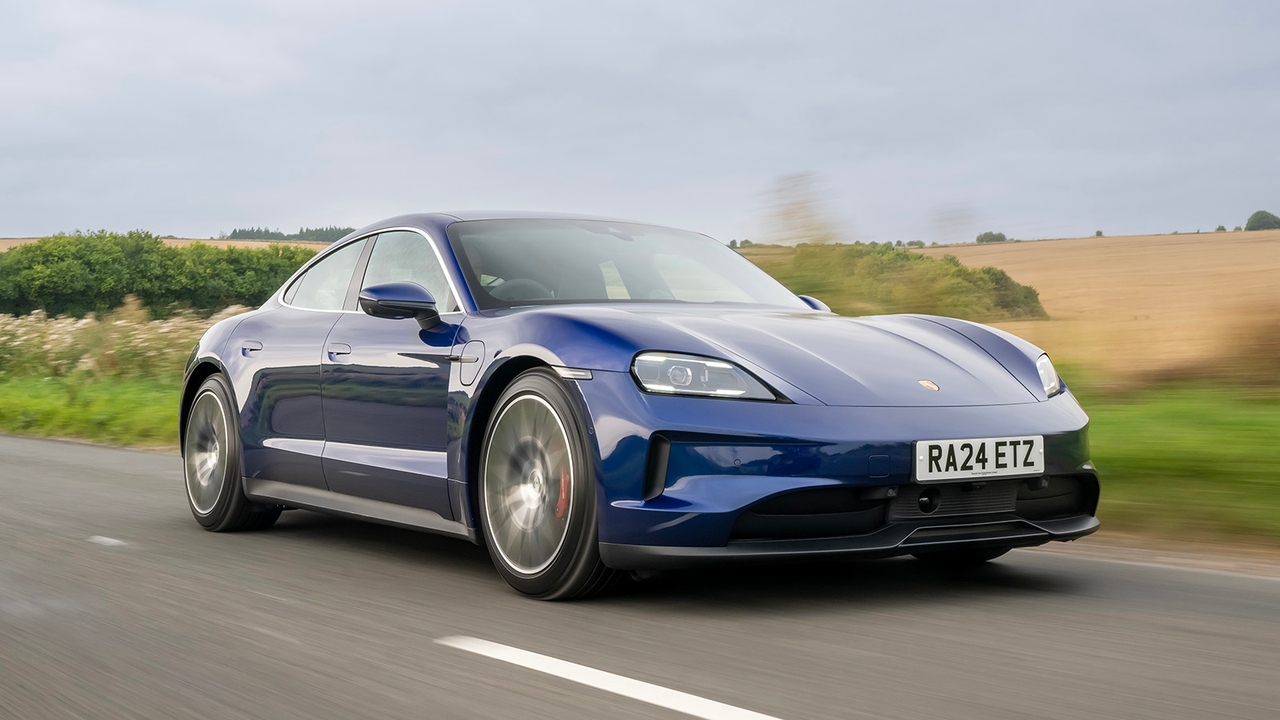 Porsche Taycan in blue
