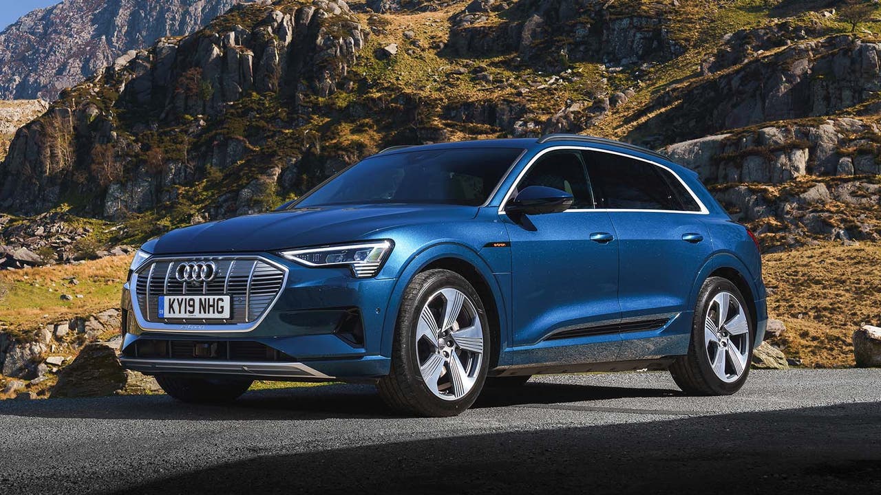 Audi e-tron (Q8 e-tron) in blue
