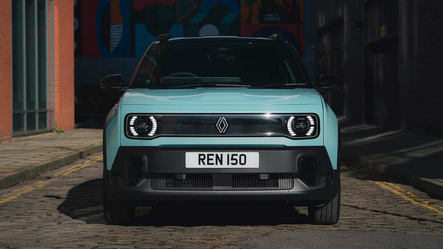Renault 4 front view