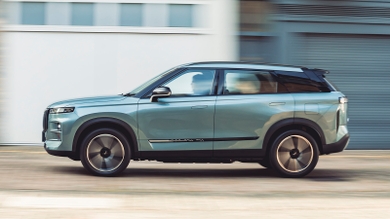 Jaecoo 7 - review - side