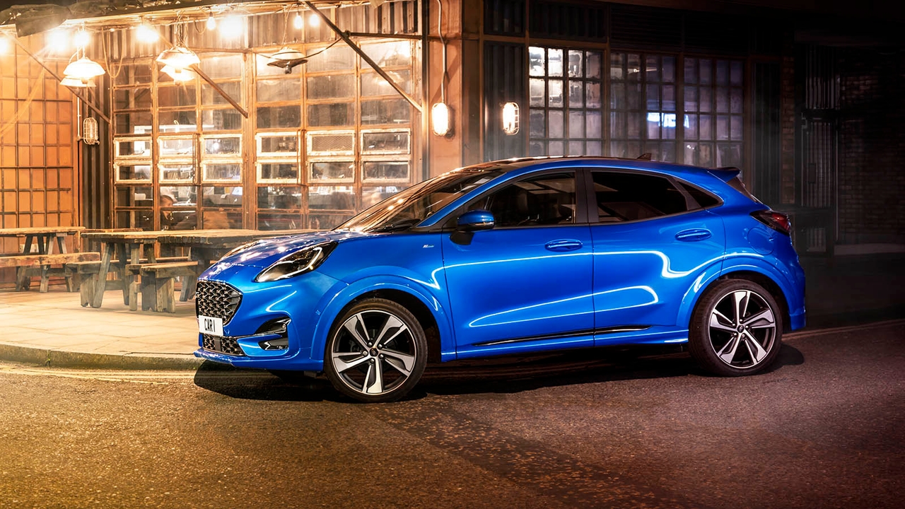 Ford Puma in blue