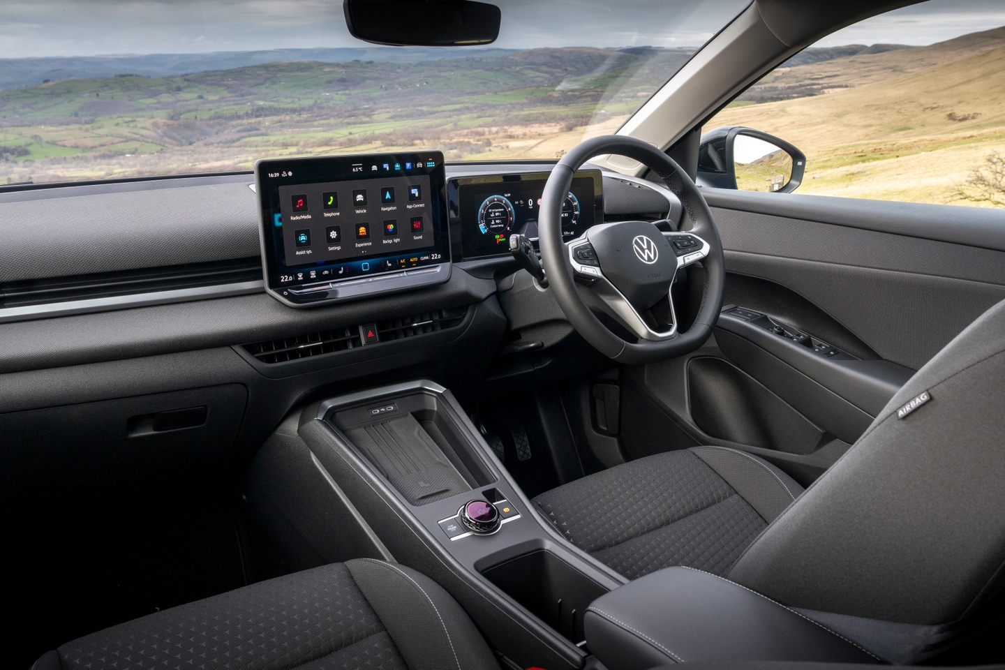 2026 VW T Roc interior wide side angle