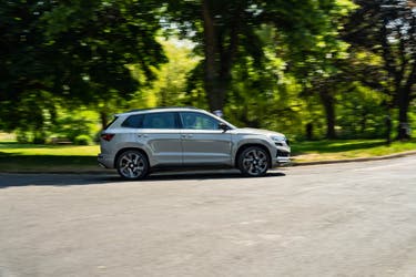 Skoda Karoq side driving shot