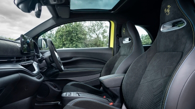 Abarth 500e review – side interior