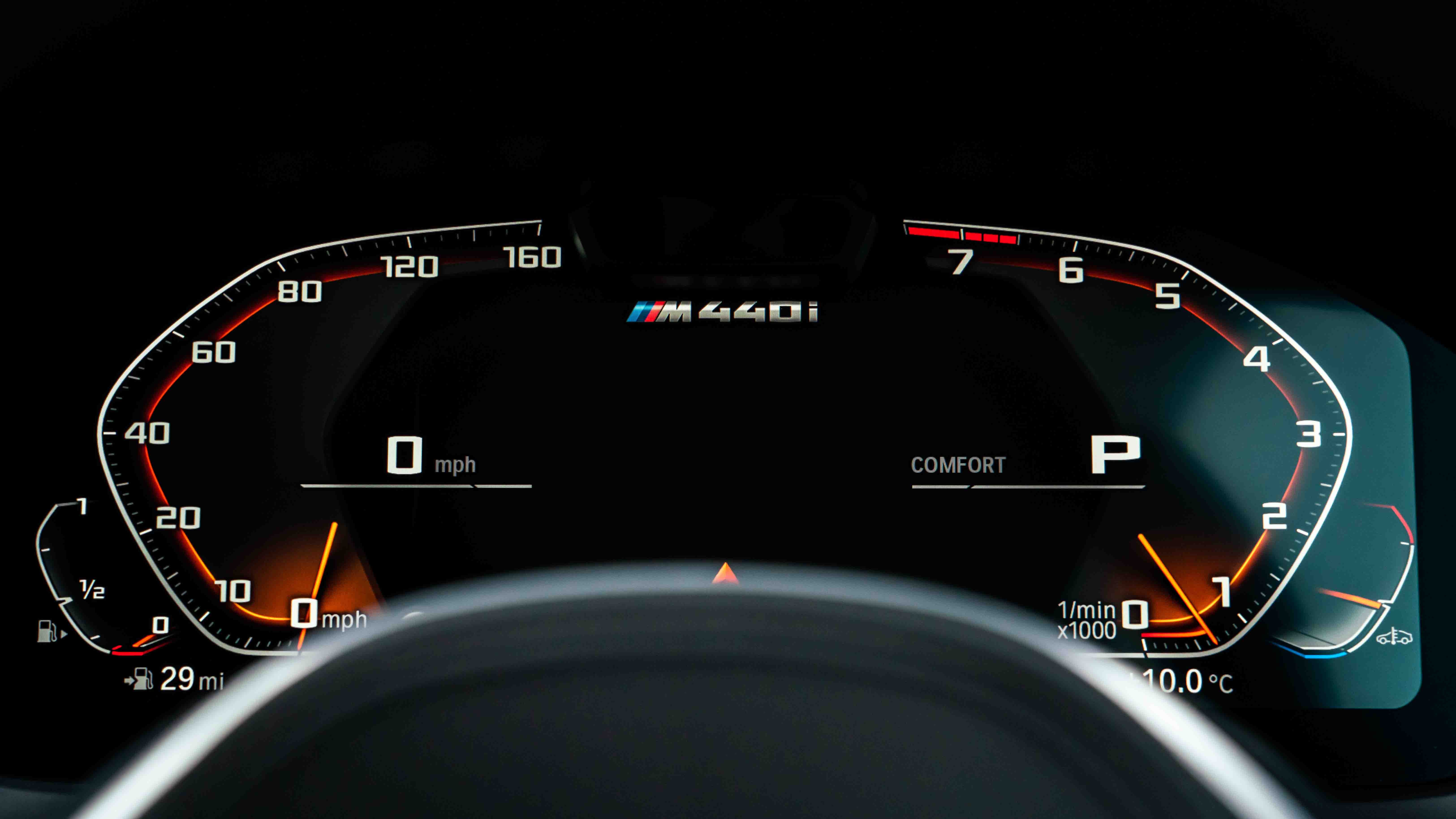BMW 4 Series digital dials