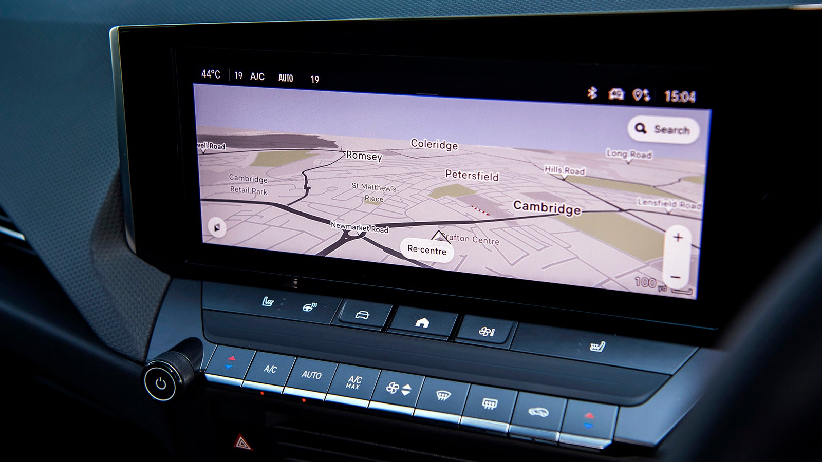Vauxhall Astra review infotainment system