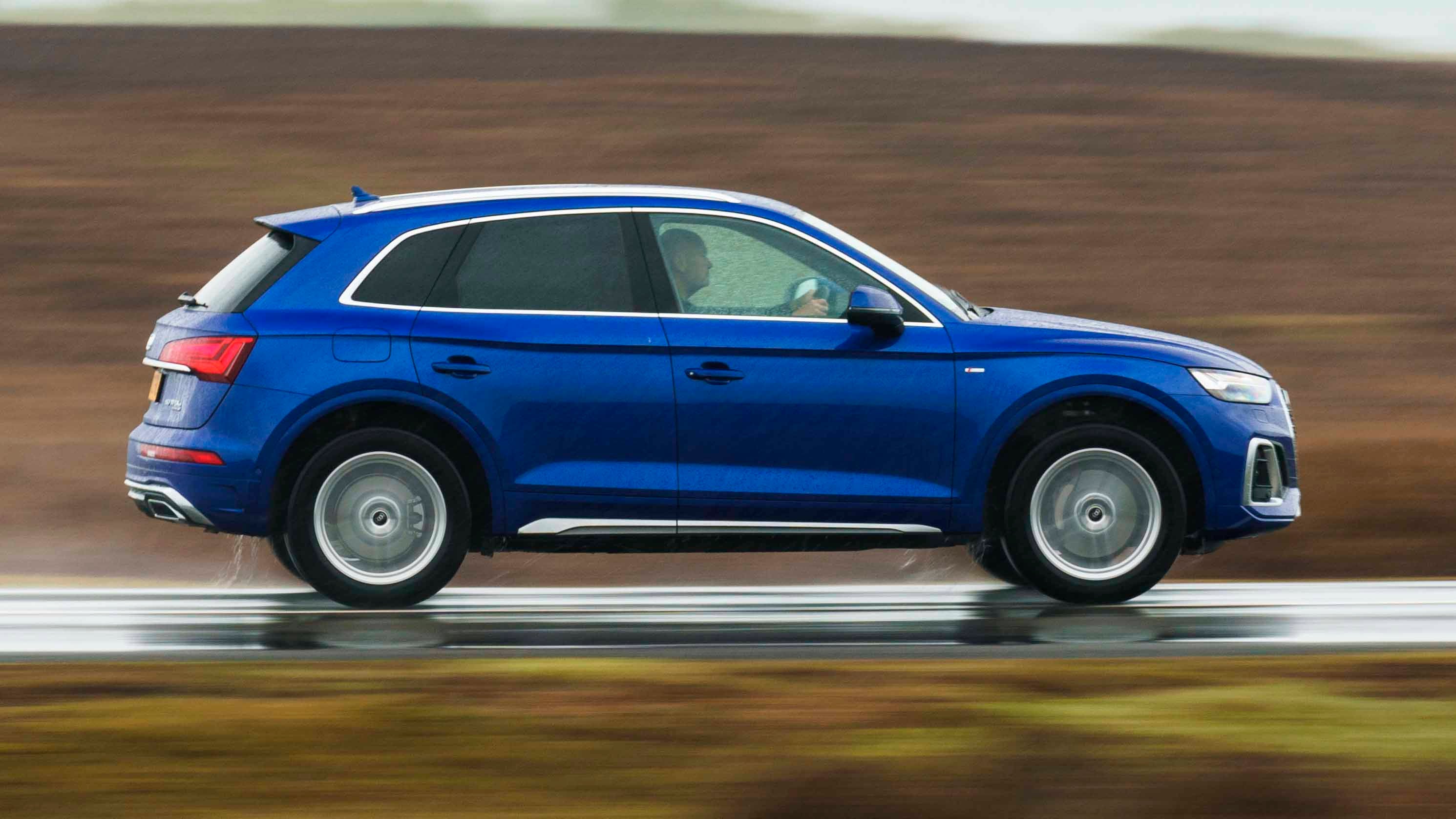 Audi Q5 driving side view