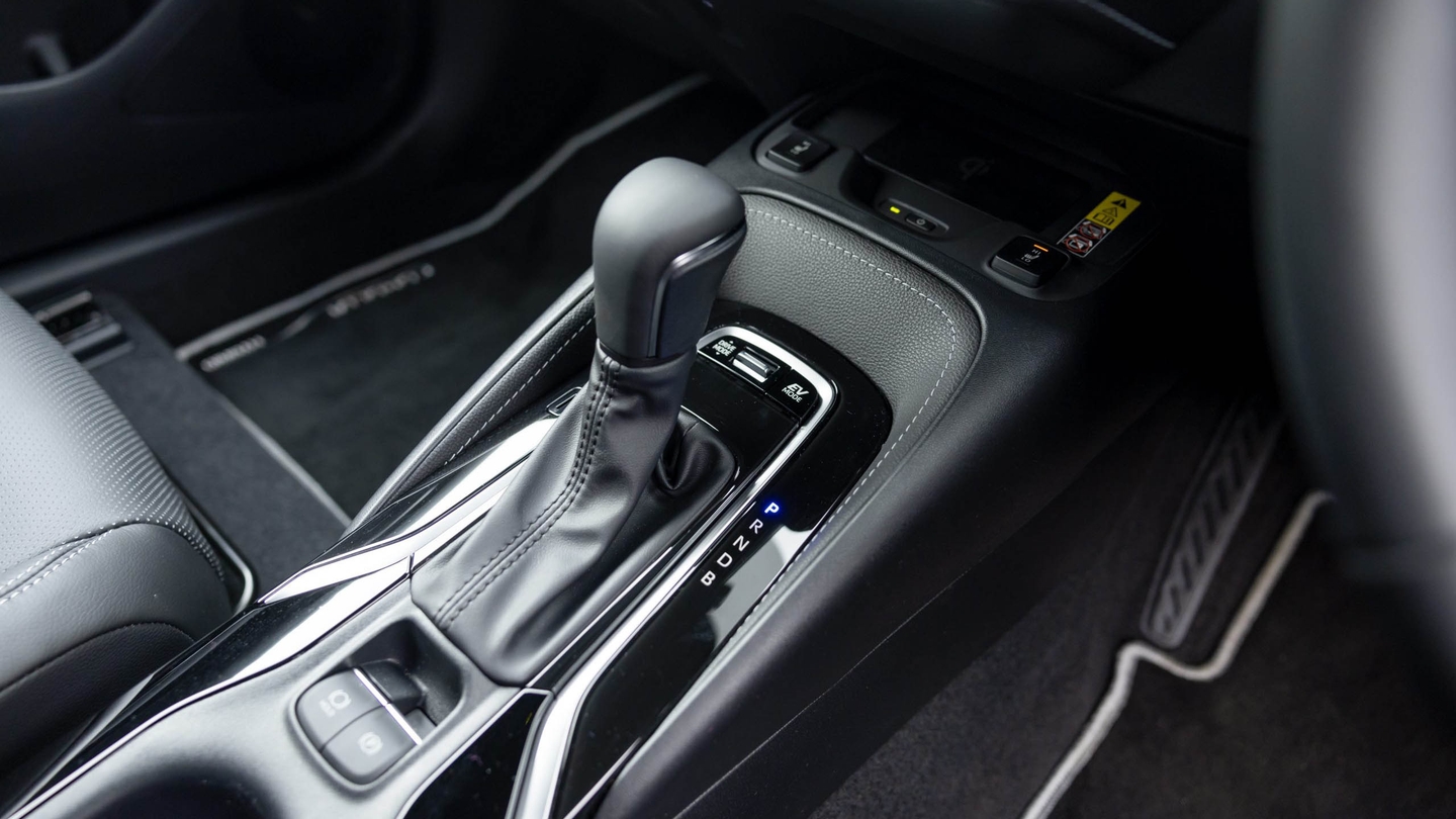 Toyota Corolla Touring Sports gearlever