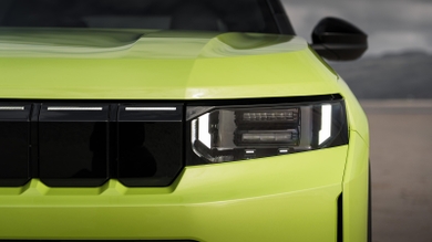 Review – Jeep Compass – headlight detail