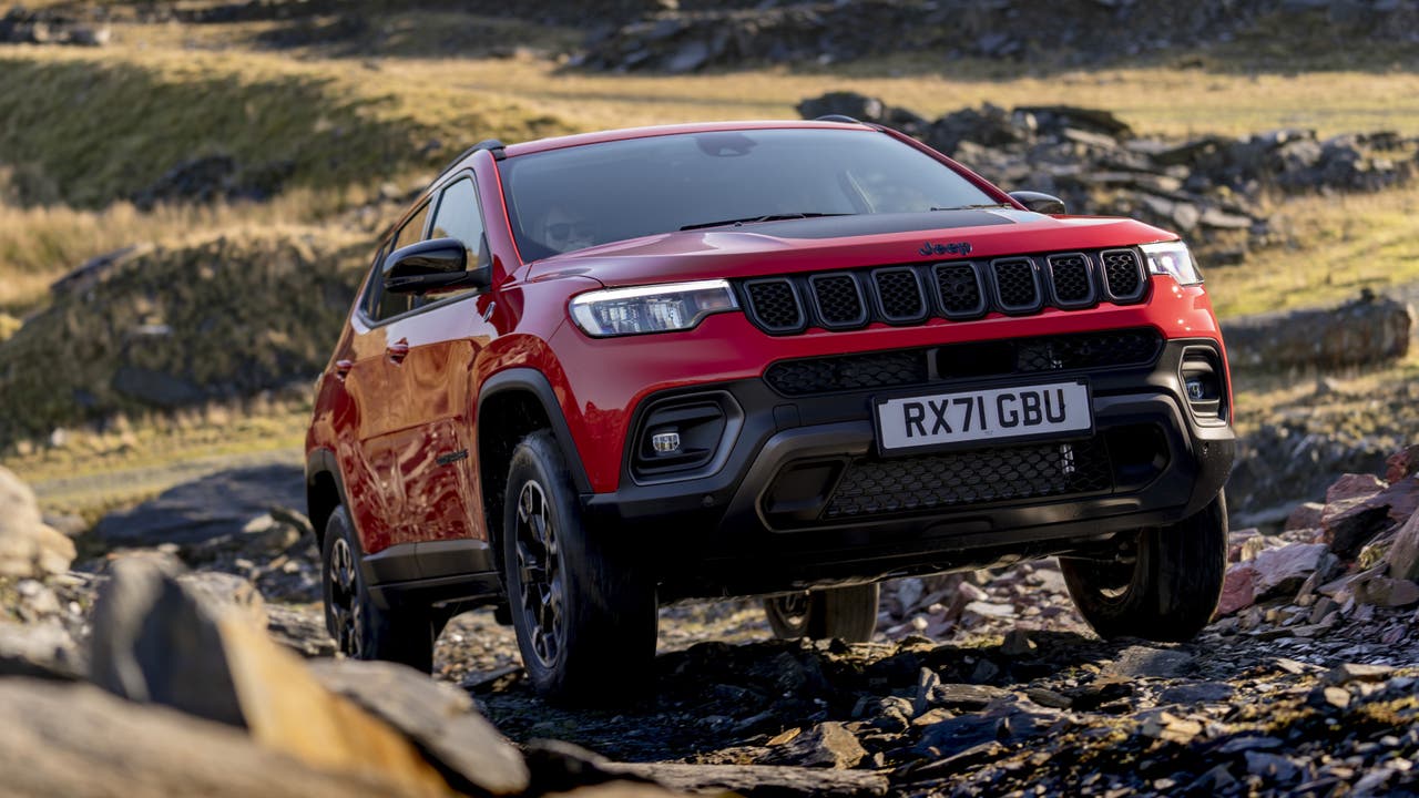 Jeep Compass Trailhawk driving off-road