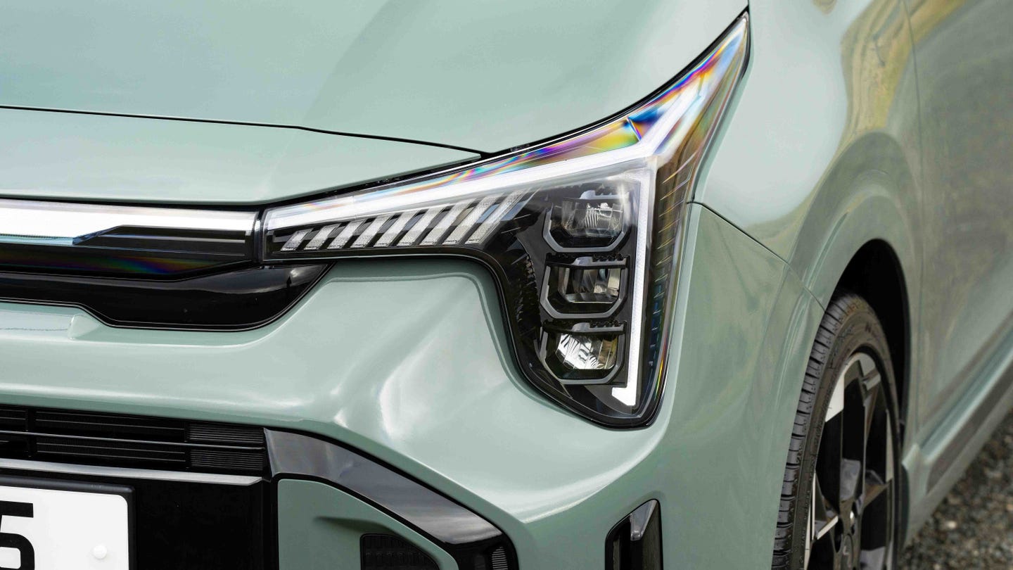 Kia Picanto headlight