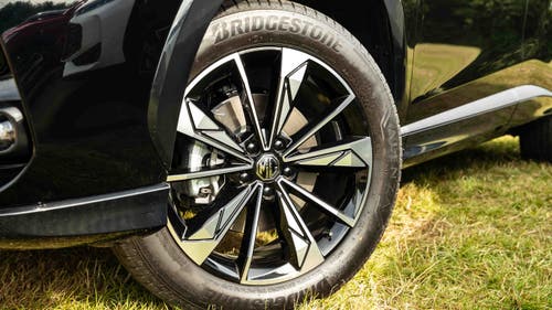 2024 MG HS alloy wheel