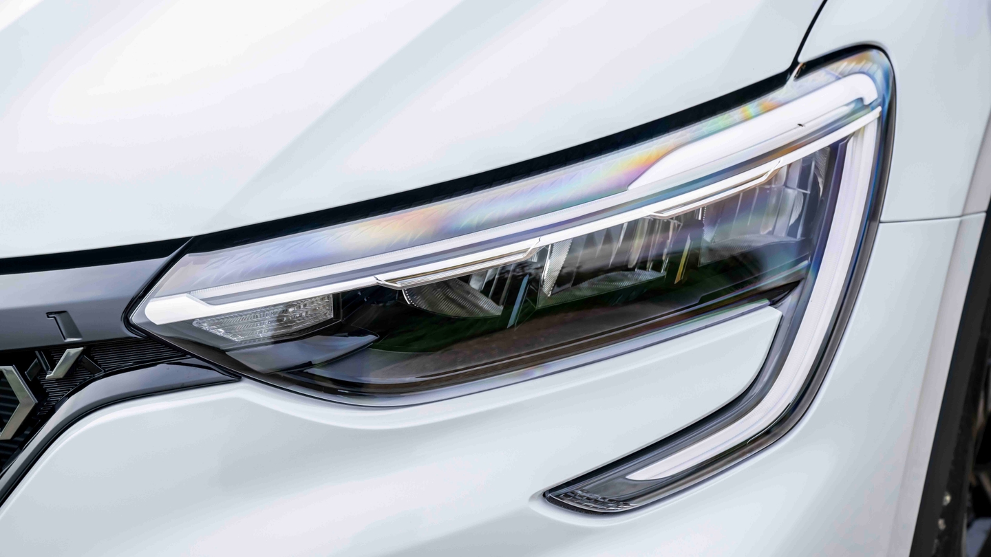 Renault Arkana headlight