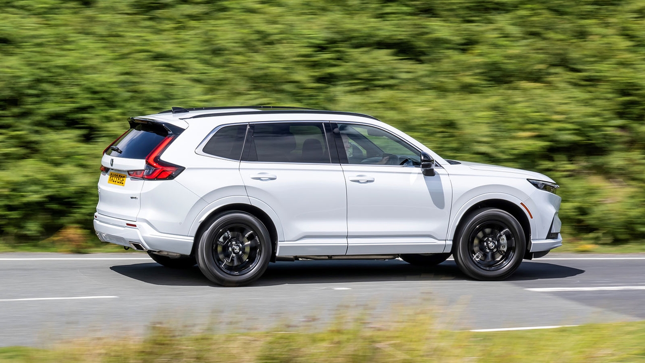 Honda CR-V in white