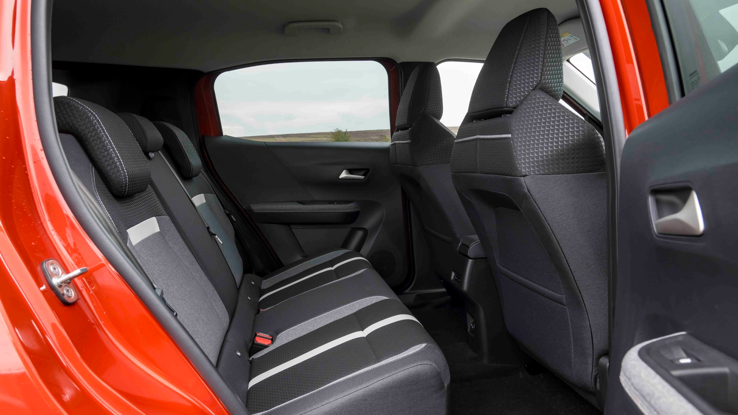 Vauxhall Frontera rear seats