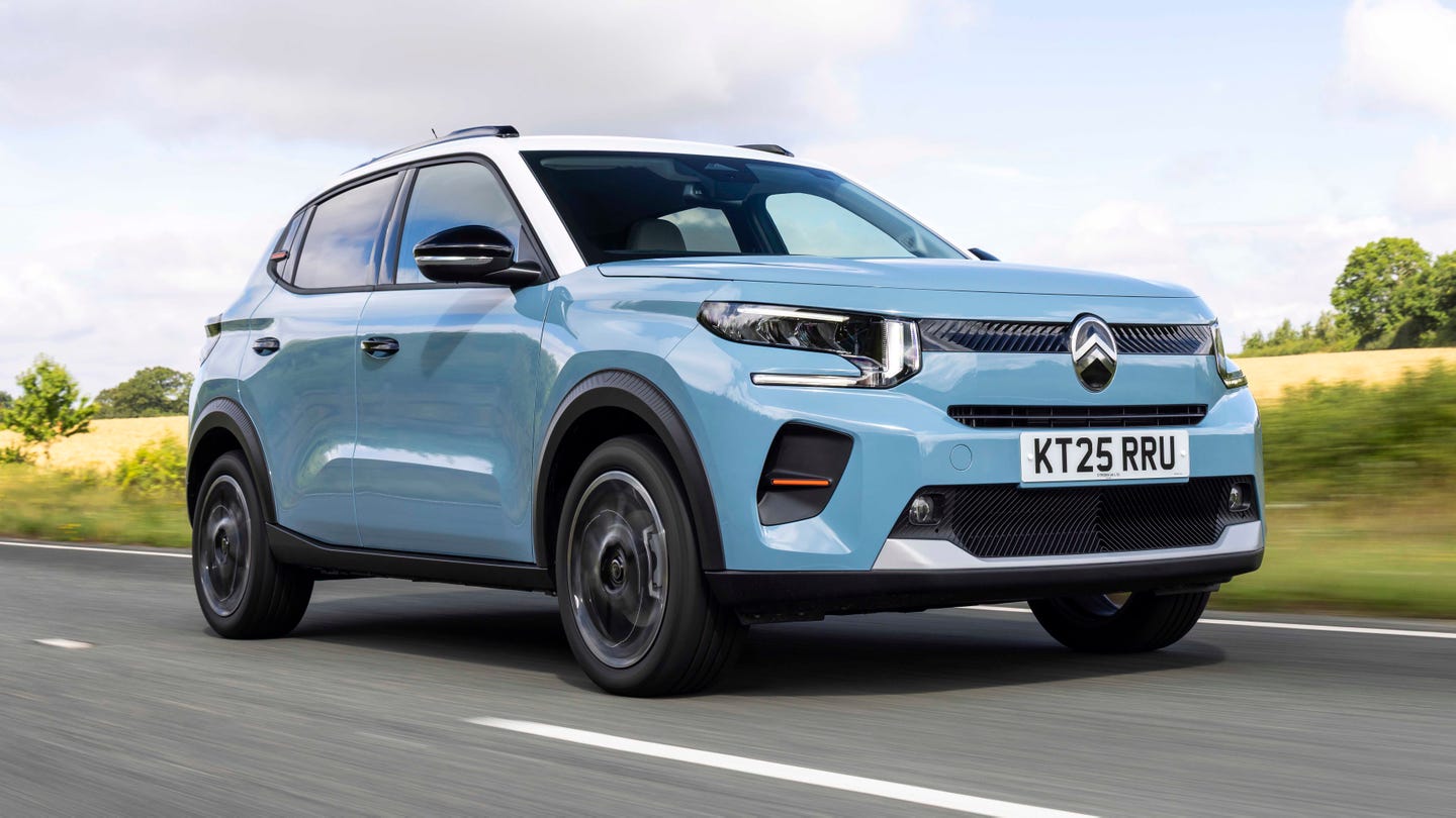 New Citroen C3 driving
