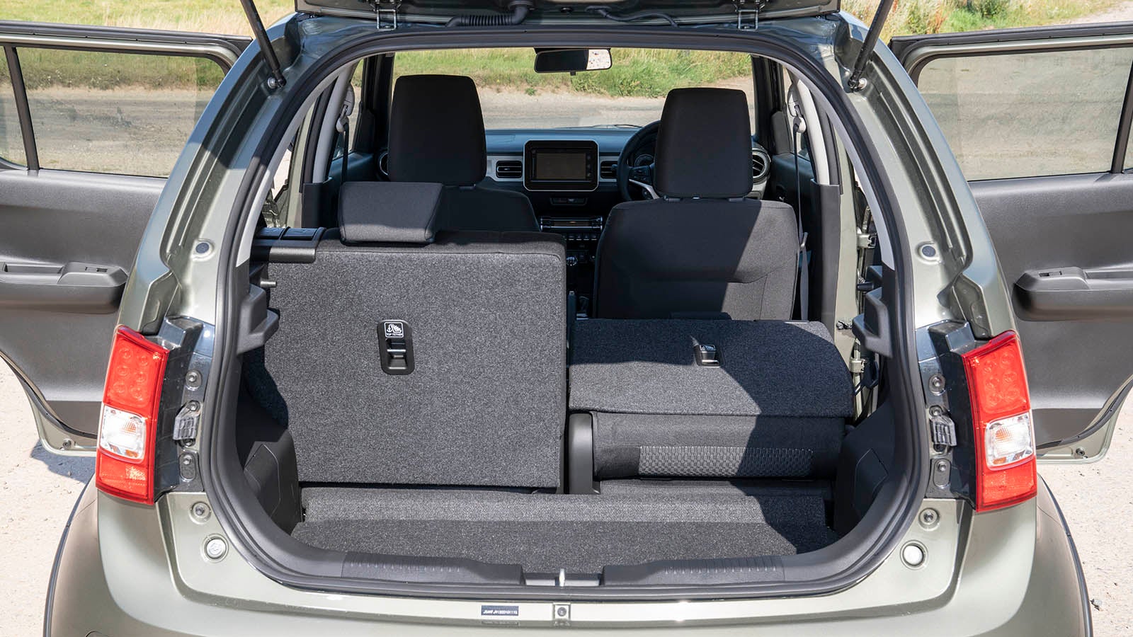 Suzuki Ignis review boot space