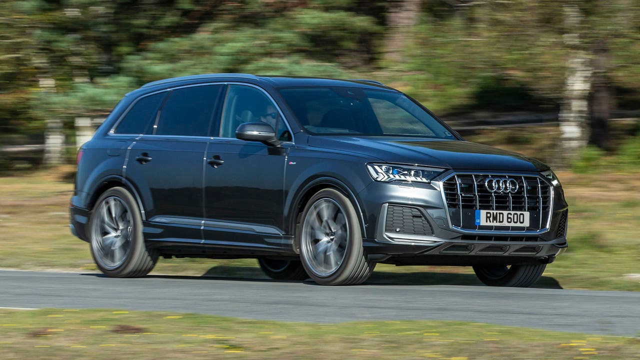 Audi Q7 in grey