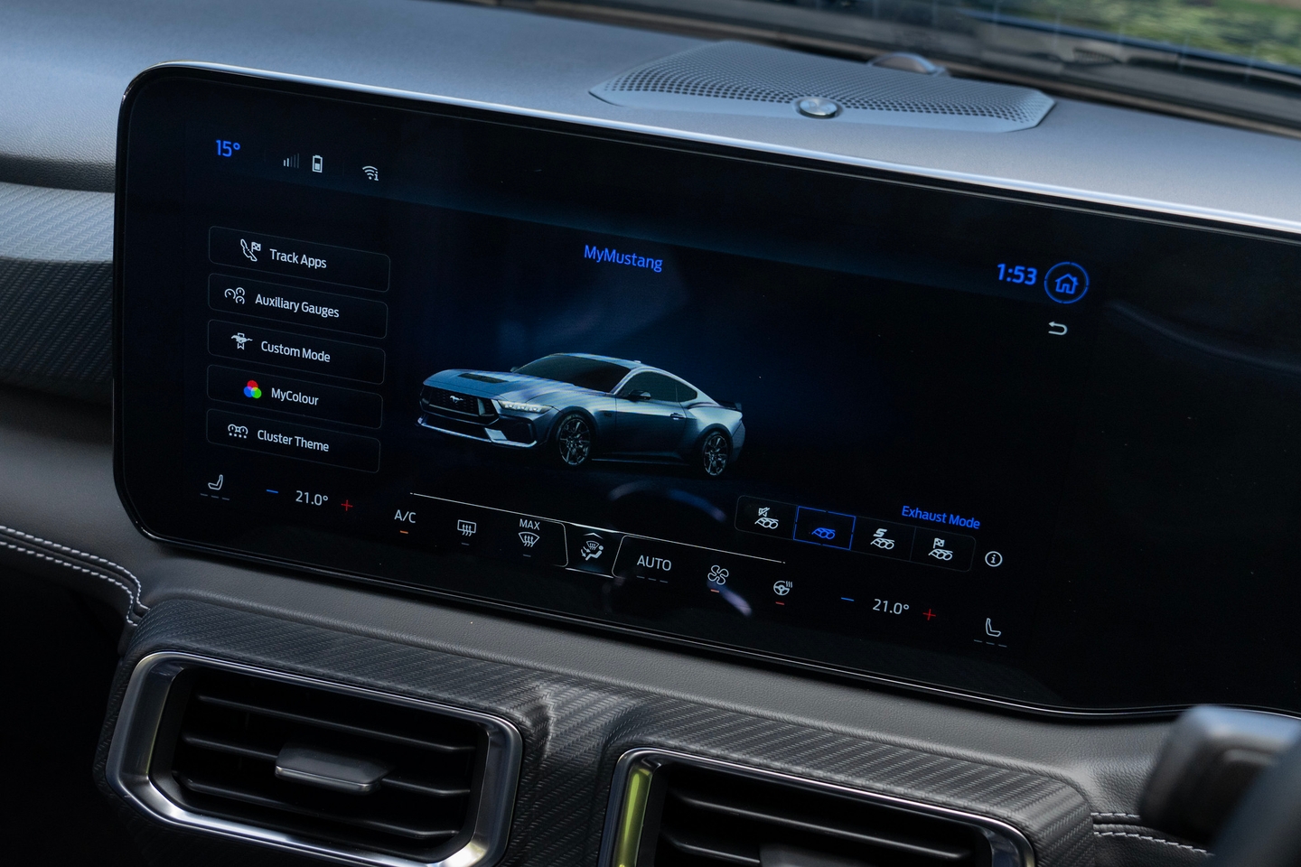 2025 Ford Mustang GT infotainment track apps