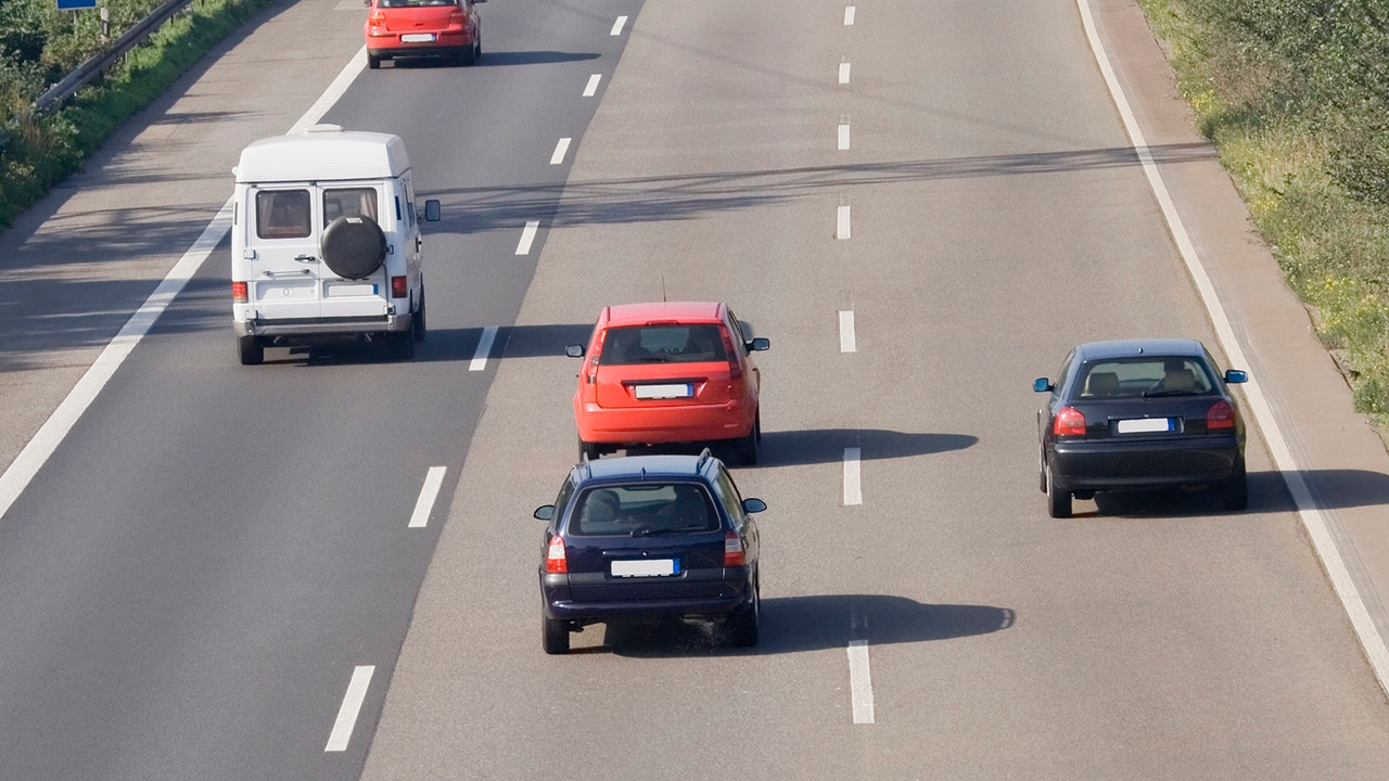 Cars driving close together on the motorway