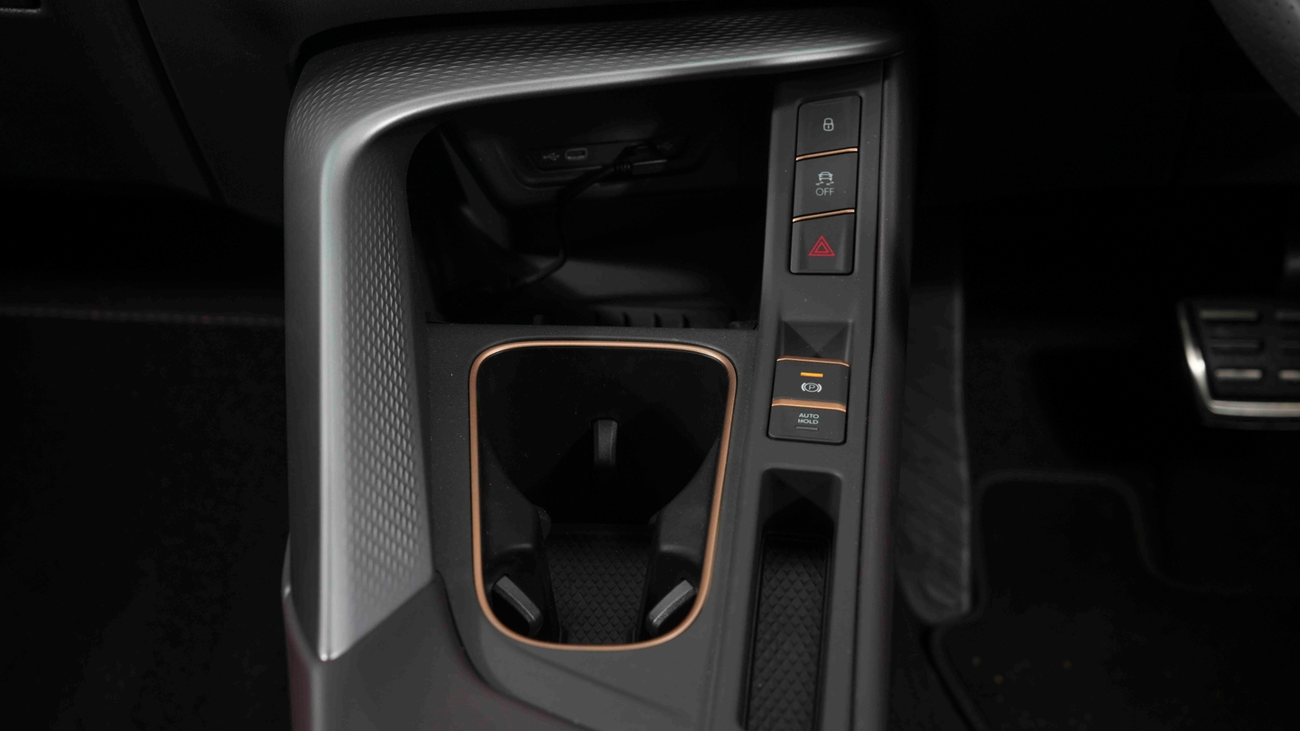 Cupra Terramar centre console