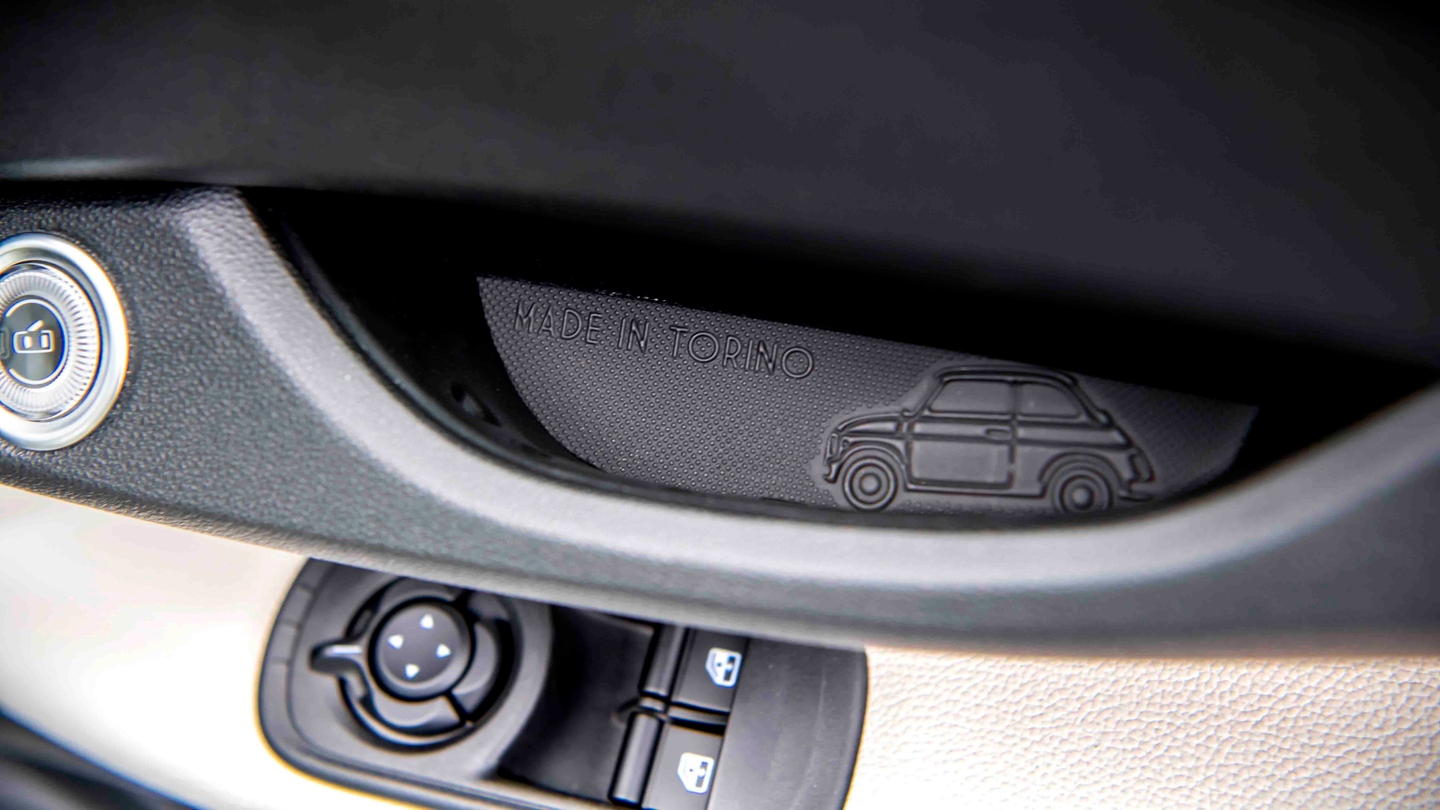 Fiat 500e interior detail